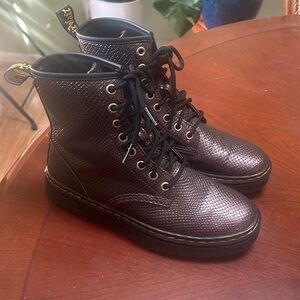 😈Dr. Martens Purple Python Leather Combat Boots